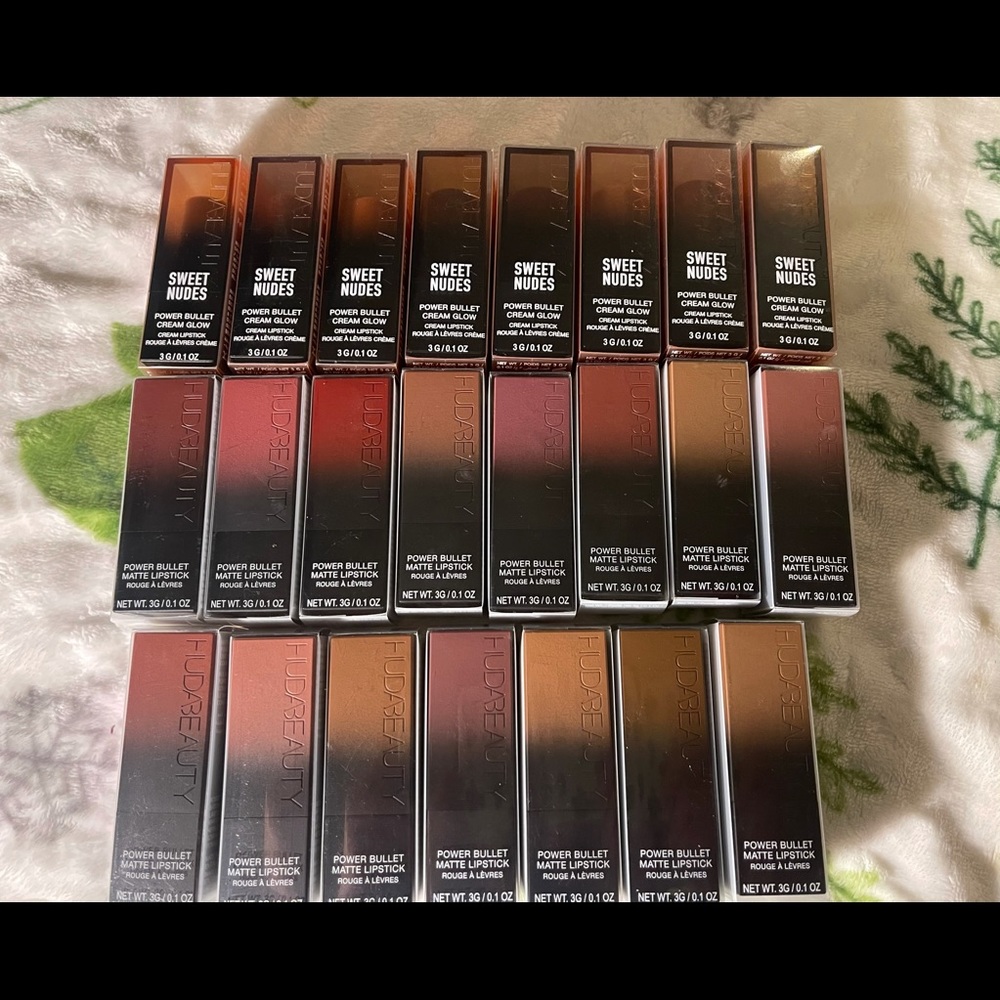 Huda Power Bullet Lipstick bundle ( 23 lipsticks )